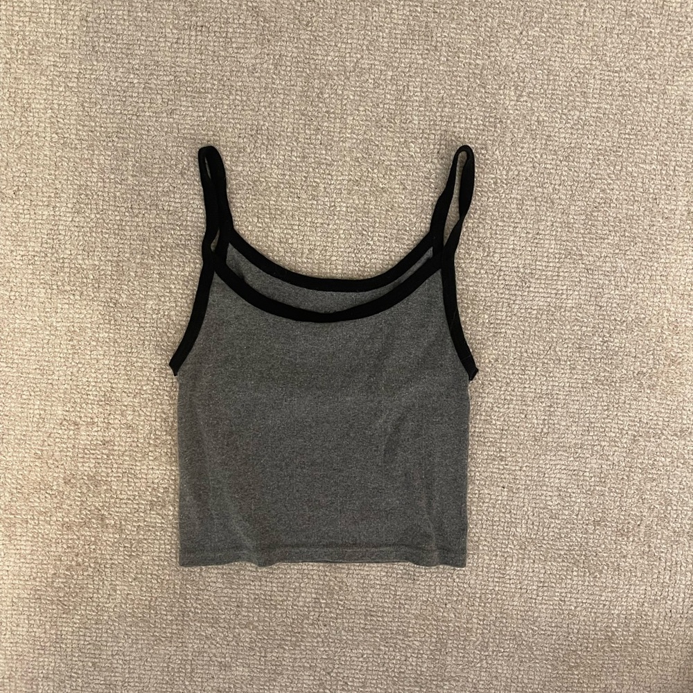 SIMPLE CROPPED TANK